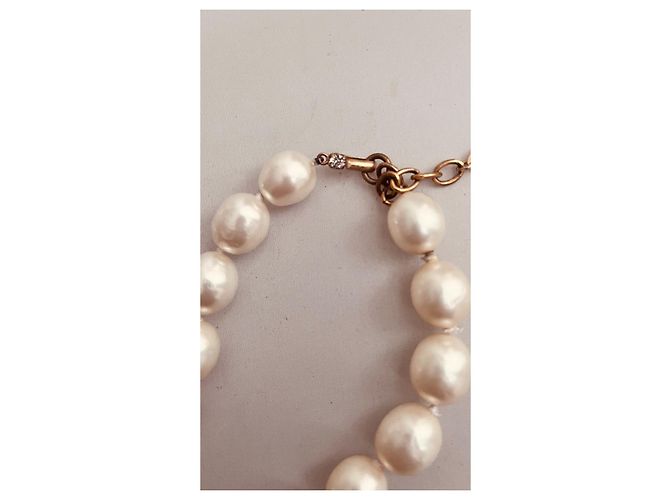 Chanel Pérolas Gold hardware - vista 3