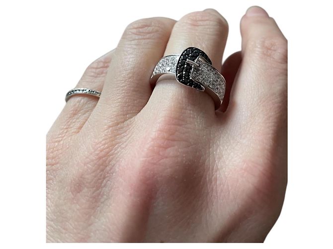 Autre Marque Elini Ring aus 18-karätigem Weißgold Silber Hardware - Ansicht 7