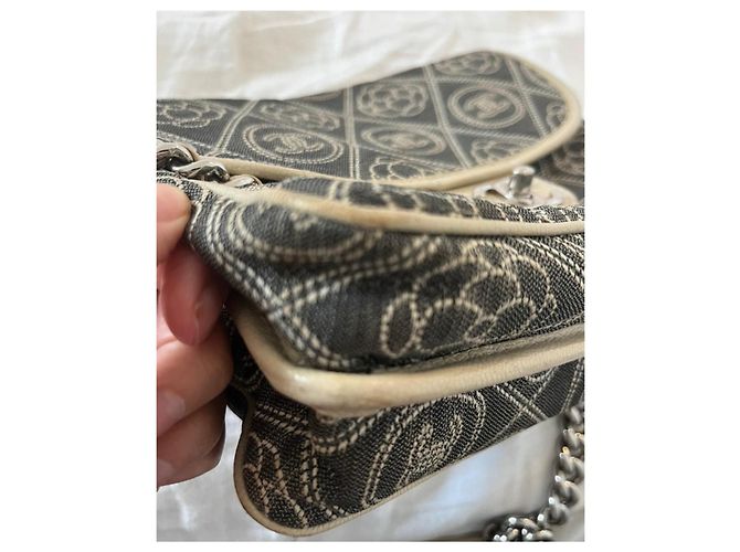 Timeless Borsa Chanel in pelle grigio scuro con camelia Grigio antracite - vista 5