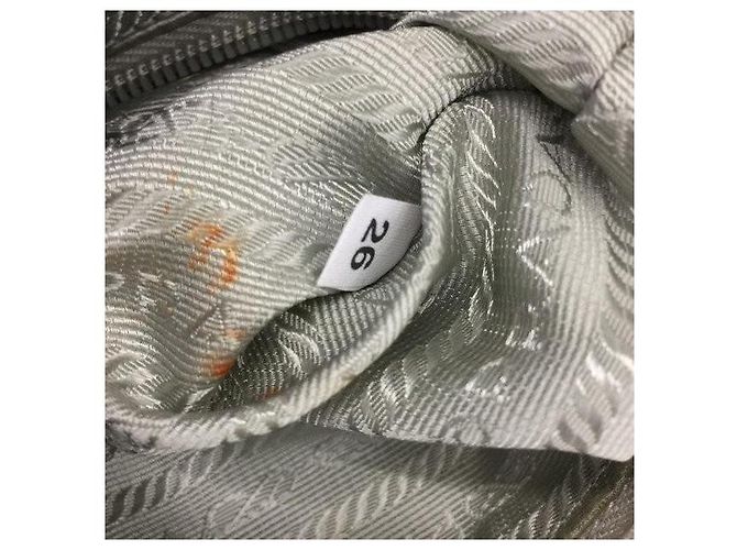 Borsa a tracolla in nylon tessuto grigio chiaro con logo Prada Blu chiaro - vista 7