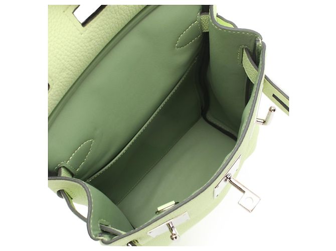 Hermès Verde Togo Kelly Hac A Dos PM Verde chiaro - vista 3