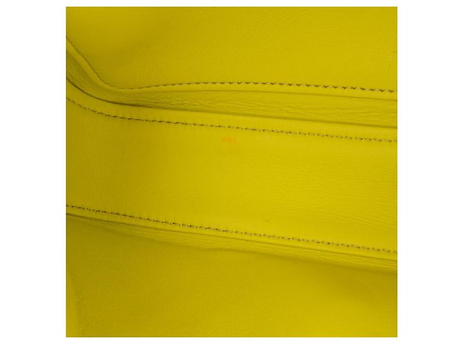 Céline Borsa a spalla con catena Triomphe in pelle di vitello gialla Celine - vista 5
