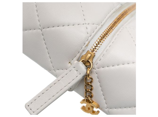 Chanel White Métiers d'Art CC Tasche aus gestepptem Lammleder mit Obergriff Weiß - Ansicht 7