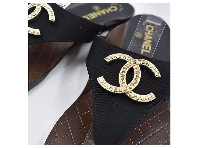 Sandali Chanel CC in pelle nera Nero - vista 3