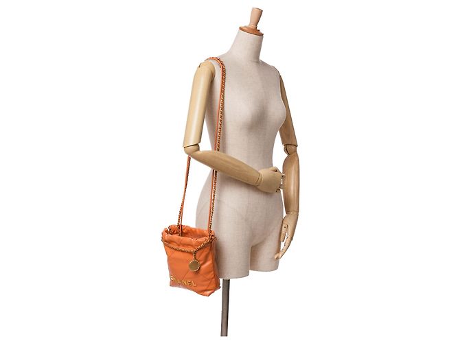 Chanel Orange Mini Handtasche aus glänzendem Kalbsleder 22 - Ansicht 10