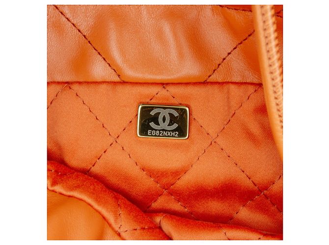 Chanel Orange Mini Handtasche aus glänzendem Kalbsleder 22 - Ansicht 5