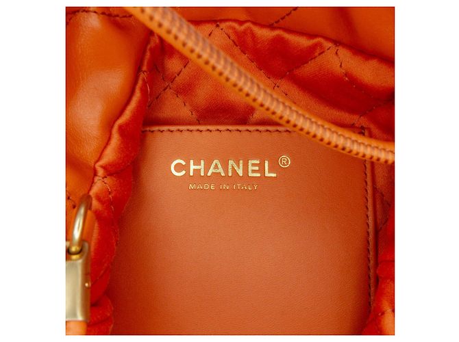 Chanel Orange Mini Handtasche aus glänzendem Kalbsleder 22 - Ansicht 6