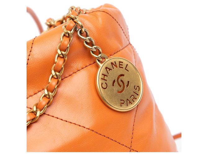 Chanel Orange Mini Handtasche aus glänzendem Kalbsleder 22 - Ansicht 7