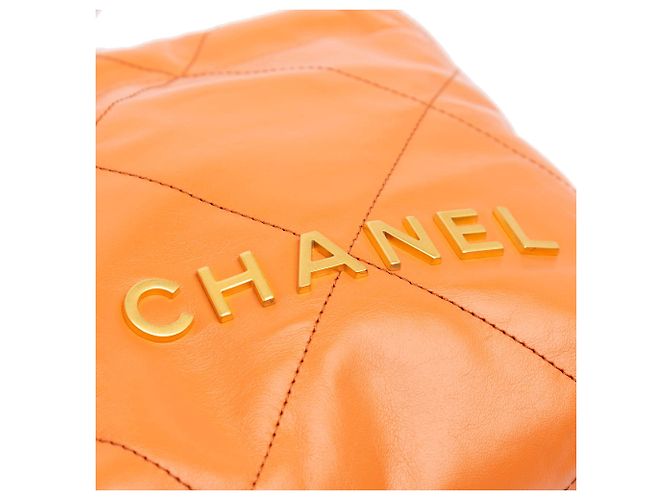 Chanel Orange Mini Handtasche aus glänzendem Kalbsleder 22 - Ansicht 9