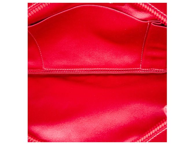 Clutch de cetim rosa Chanel com camélia de diamante e corrente - vista 4