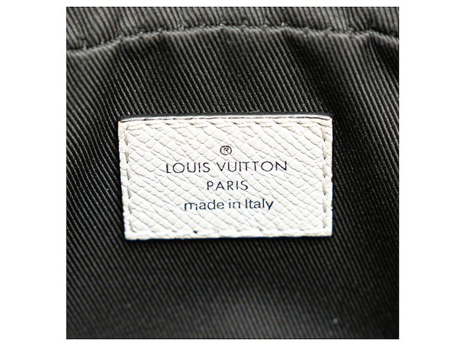 Bumbag esterno Taigarama Monogram bianco Louis Vuitton - vista 5