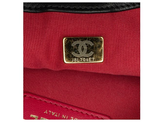 Chanel Negro Pequeño Flap de Cuero Acolchado con Cadena de Marco - vista 5