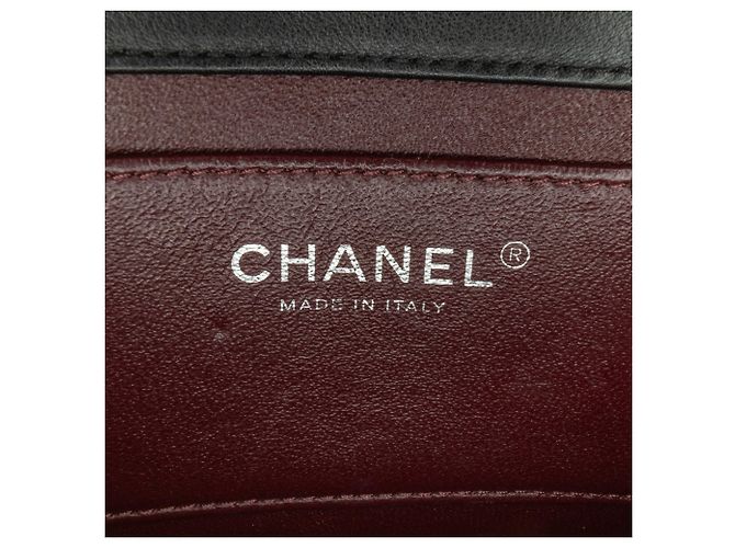 Chanel Mini Propeller in Pelle di Vitello Nera Nero - vista 5