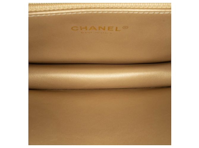 Bolsa transversal octogonal em couro de cordeiro acolchoado preto Chanel - vista 6