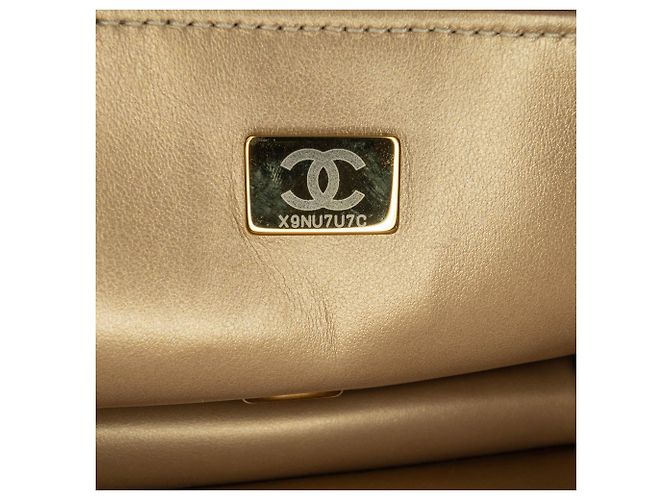 Bolsa transversal octogonal em couro de cordeiro acolchoado preto Chanel - vista 8