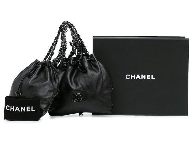 Chanel Black CC Handtasche aus Kalbsleder mit doppelter Kette Schwarz - Ansicht 10