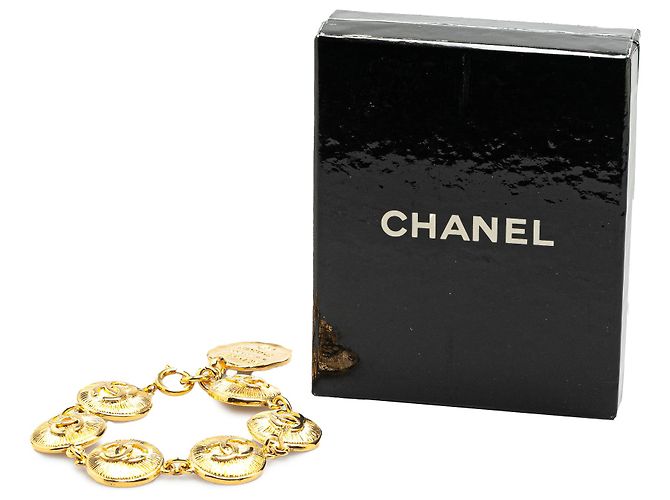 Pulsera medallón CC Rue Cambon chapada en oro Chanel Dorado - vista 7