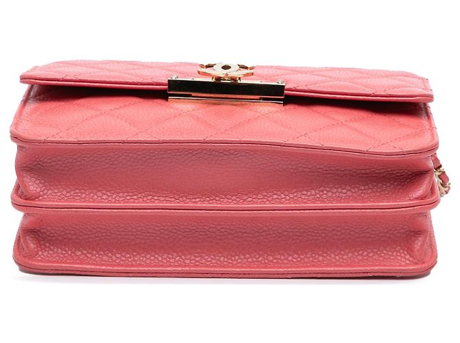 Wallet On Chain Cartera Chanel de caviar acolchado rosa con cadena dorada - vista 3