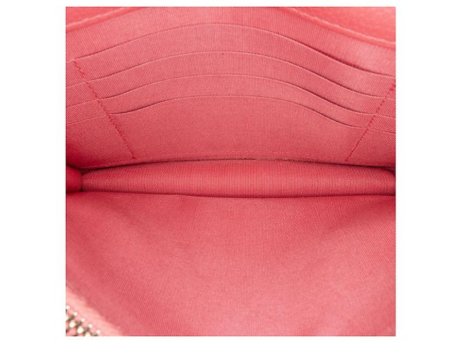 Wallet On Chain Cartera Chanel de caviar acolchado rosa con cadena dorada - vista 5