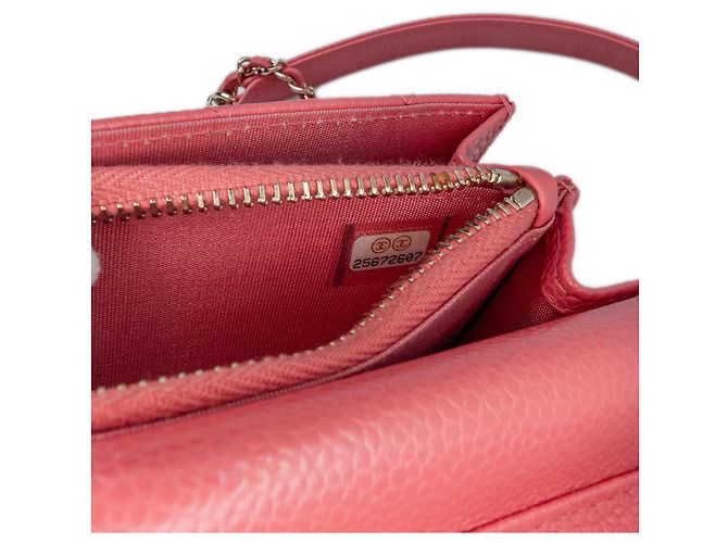 Wallet On Chain Cartera Chanel de caviar acolchado rosa con cadena dorada - vista 7