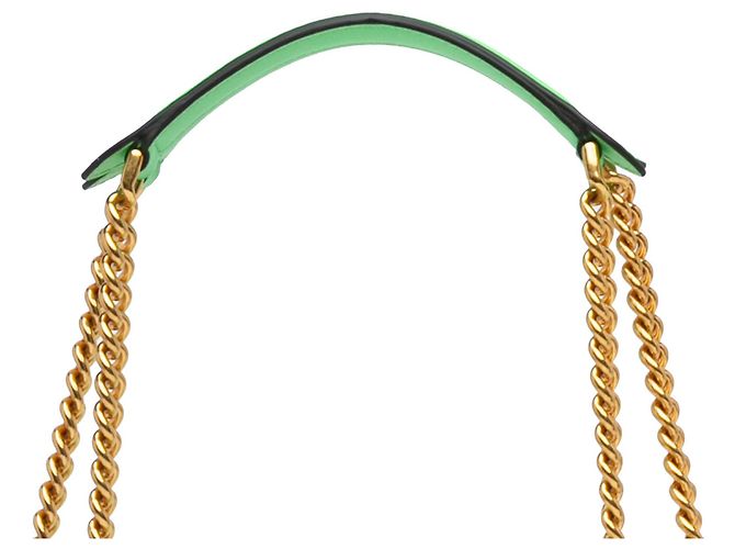 Fendi Baguette Midi em couro embutido Zucca verde com corrente Verde claro - vista 9