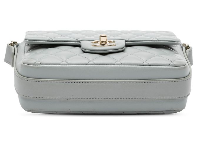 Grau gesteppter Kalbsleder Bolero von Chanel Braun - Ansicht 3