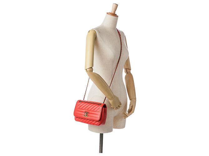 Borsa a tracolla in pelle di capra trapuntata diagonale rossa Chanel Rosso - vista 9