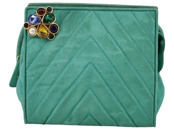 CHANEL V stitch Borsa a Spalla Nylon Verde Oro CC Auth 107879 D'oro - vista 2
