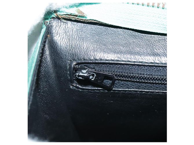 CHANEL V stitch Borsa a Spalla Nylon Verde Oro CC Auth 107879 D'oro - vista 21