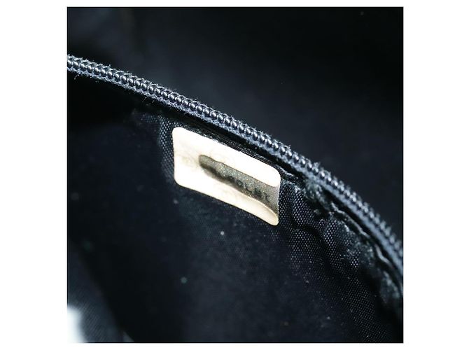 CHANEL V stitch Borsa a Spalla Nylon Verde Oro CC Auth 107879 D'oro - vista 23