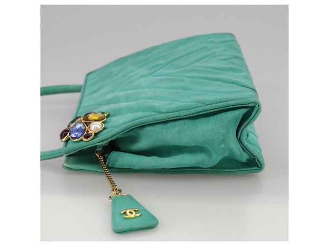 CHANEL V stitch Borsa a Spalla Nylon Verde Oro CC Auth 107879 D'oro - vista 4