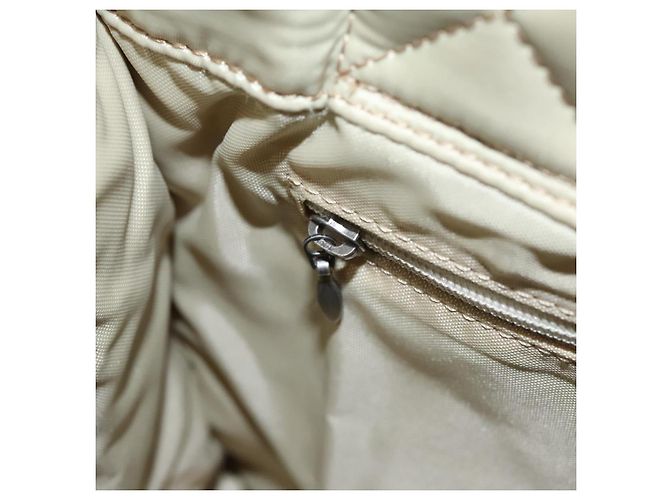 Borsa a mano in nylon beige Burberry Blue Label Auth bs21643 - vista 19