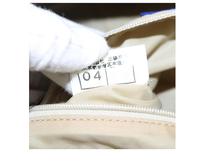 Borsa a mano in nylon beige Burberry Blue Label Auth bs21643 - vista 22