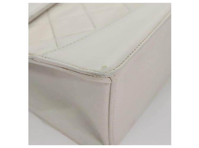 CHANEL Borsa a Spalla Matelassé in Pelle Bianca Oro CC Auth 107700 Bianco D'oro - vista 10