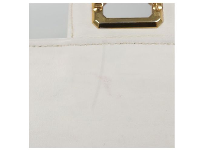 CHANEL Borsa a Spalla Matelassé in Pelle Bianca Oro CC Auth 107700 Bianco D'oro - vista 18