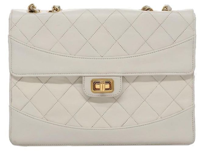 CHANEL Borsa a Spalla Matelassé in Pelle Bianca Oro CC Auth 107700 Bianco D'oro - vista 2