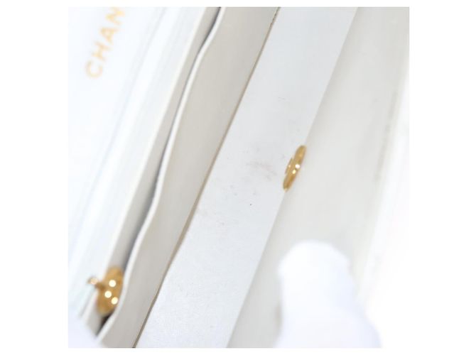 CHANEL Borsa a Spalla Matelassé in Pelle Bianca Oro CC Auth 107700 Bianco D'oro - vista 21