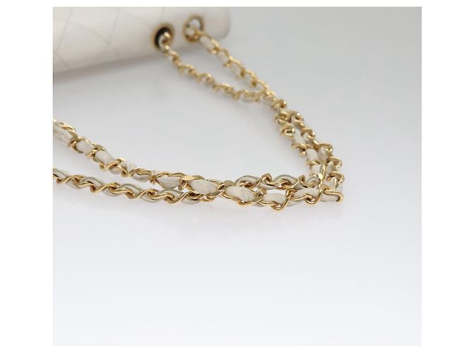 CHANEL Borsa a Spalla Matelassé in Pelle Bianca Oro CC Auth 107700 Bianco D'oro - vista 7