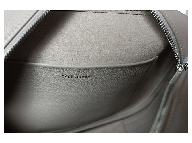 Balenciaga, Borsa a tracolla media per l'uso quotidiano - vista 10