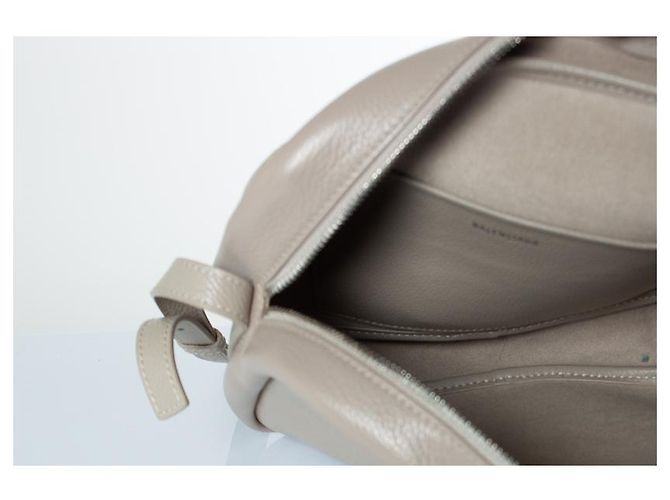 Balenciaga, Borsa a tracolla media per l'uso quotidiano - vista 9