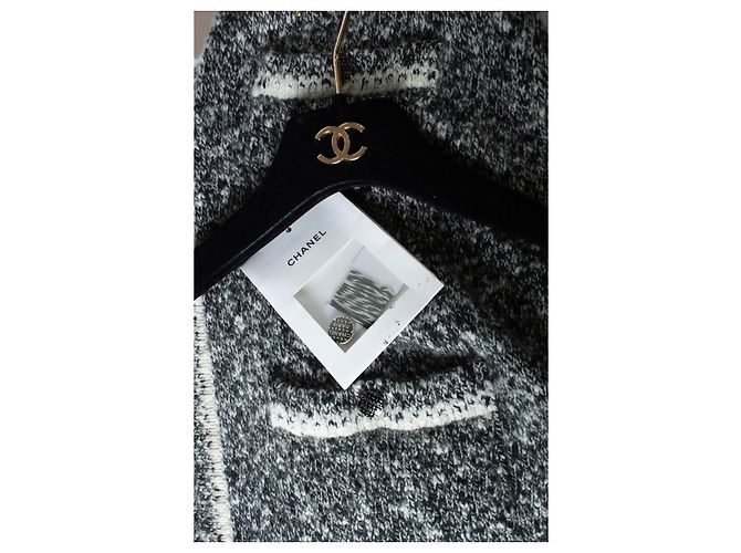 Chanel, Kaschmir-Cardigan in Grau - Ansicht 9