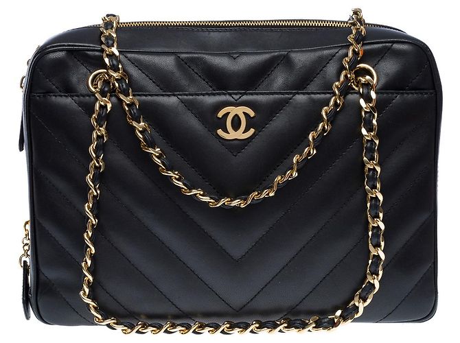 CHANEL Camera Bag in Black Leather - 102439 - view 3