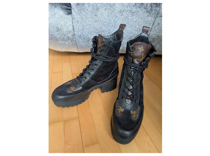 Louis Vuitton 1A4XY5 Laureate Desertboot Negro - vista 5