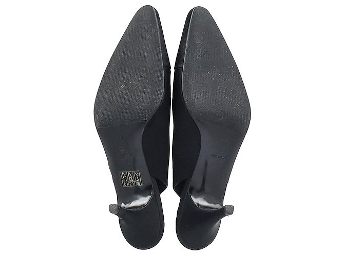 Timeless Zapatos slingback de tacón de aguja Chanel CC en satén negro - vista 6