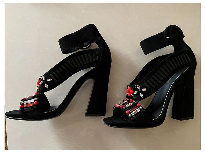 Décolleté Louis Vuitton in pelle nera con pietre Nero - vista 10