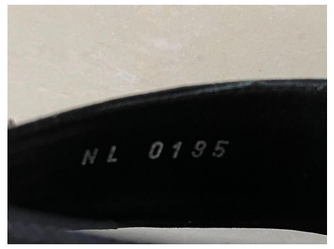 Décolleté Louis Vuitton in pelle nera con pietre Nero - vista 12