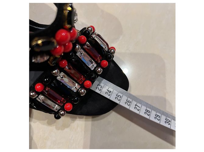 Décolleté Louis Vuitton in pelle nera con pietre Nero - vista 17