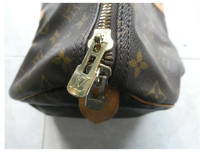 Abbesses Borsa da viaggio Louis Vuitton Keepall 55 Monogram Marrone - vista 12
