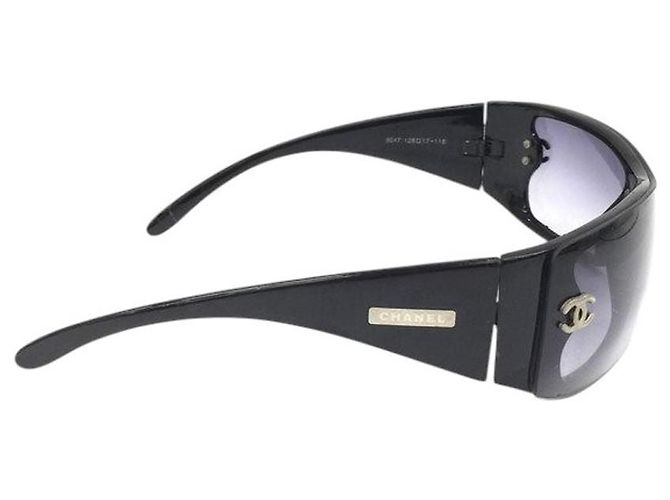 Occhiali da sole Chanel logo CC argentato con tonalità nera e viola 8047 Nero Argento Porpora - vista 3
