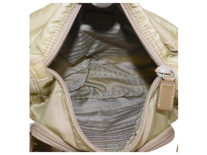 Borsa a tracolla in nylon beige con logo Prada - vista 7